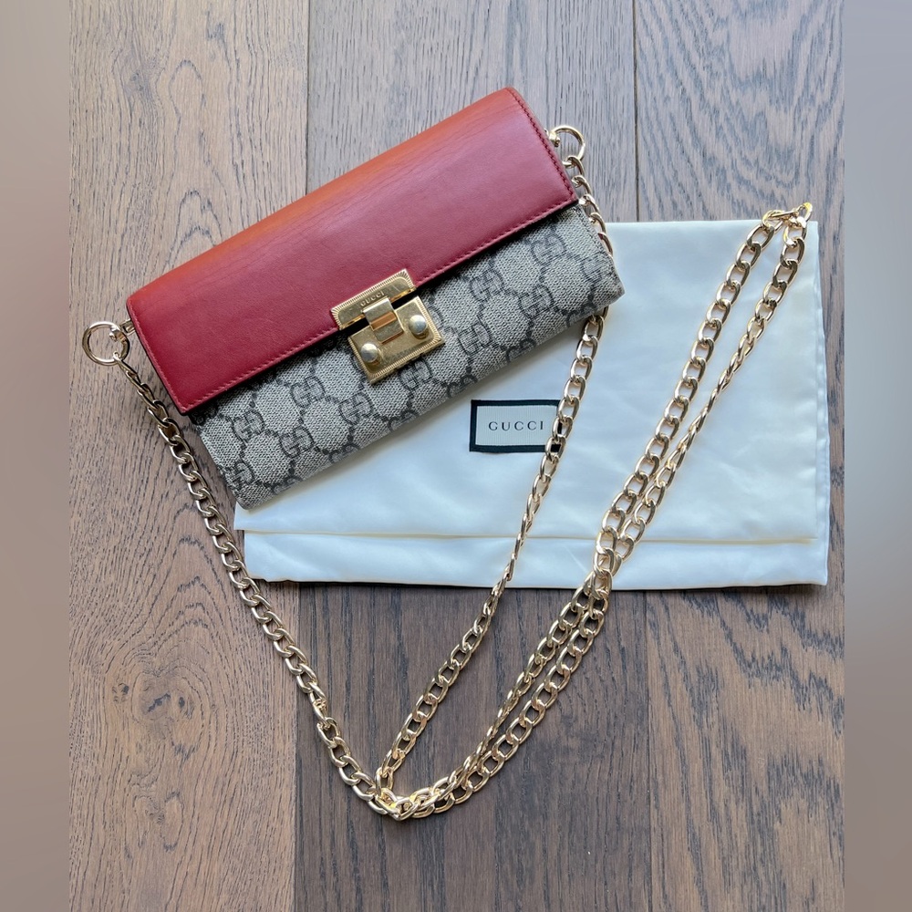 Gucci padlock wallet on a chain - Picture 1 of 12